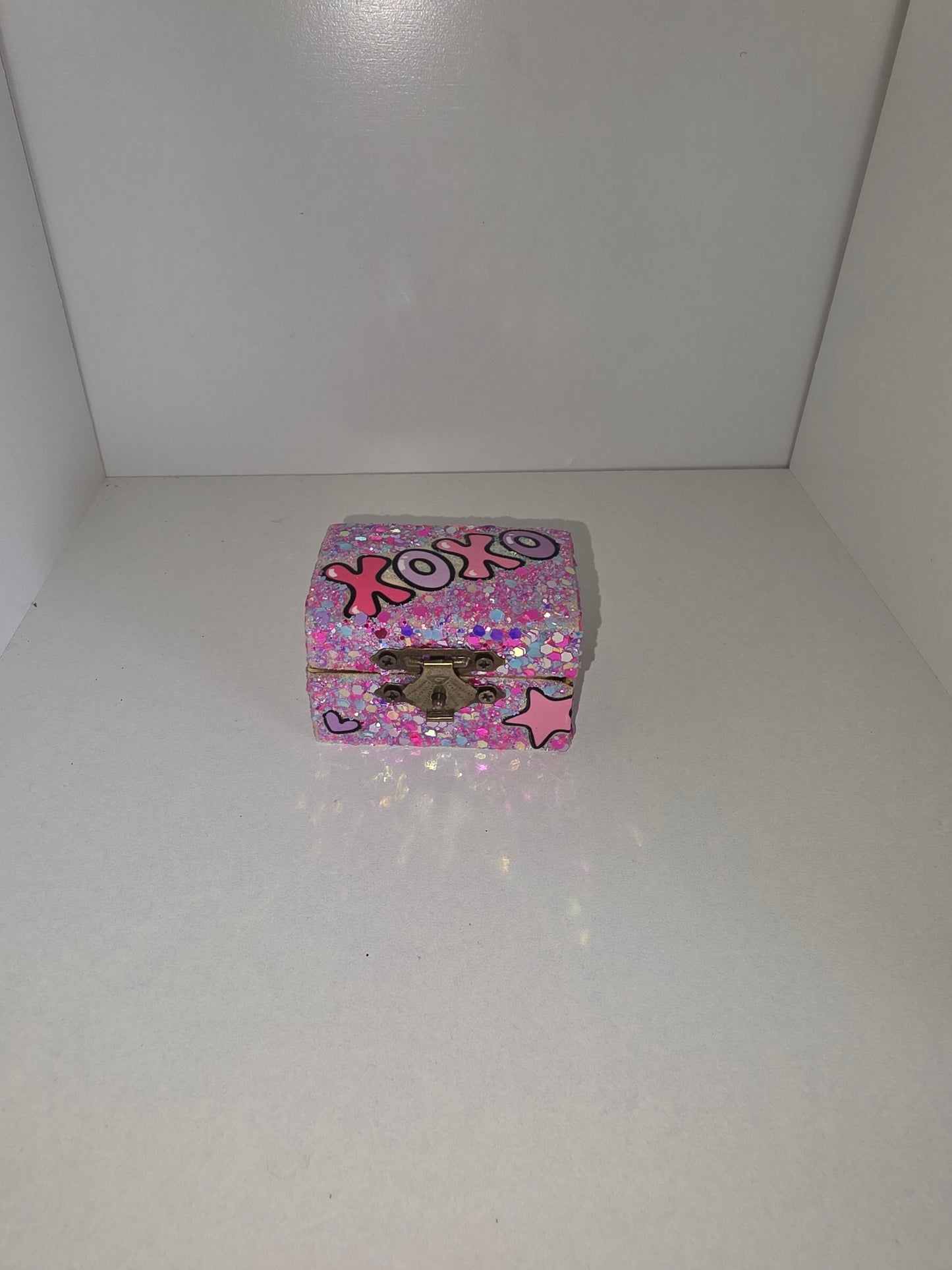 XOXO mini trinket box